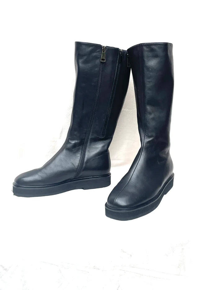 How to Pair Croc Black Leather Tall Boots Women’s with Your Favorite Outfits?
